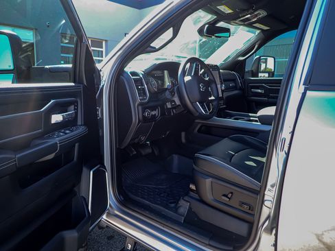 Used 2024 RAM 3500 Laramie w/ Night Edition image 18