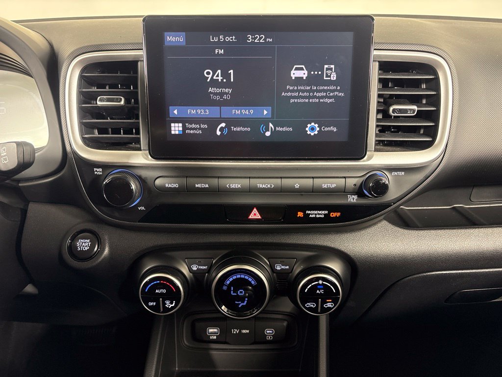 Used 2024 Hyundai Venue SEL FWD image 25