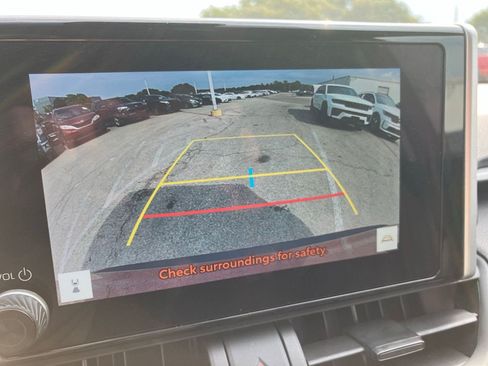 Used 2025 Toyota RAV4 XLE FWD image 10