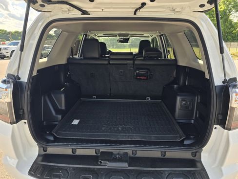 Used 2021 Toyota 4Runner Venture w/ Moonroof Package AWD/4WD image 25