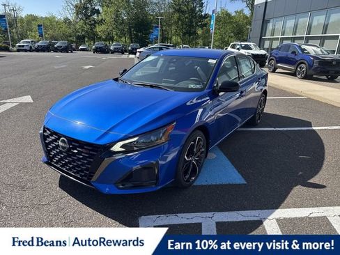 New 2025 Nissan Altima 2.5 SR image 3