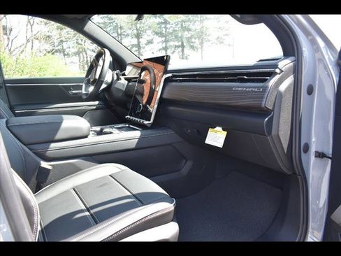 New 2025 GMC Sierra EV Denali image 5