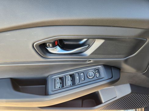 Certified 2025 Honda Accord SE image 17