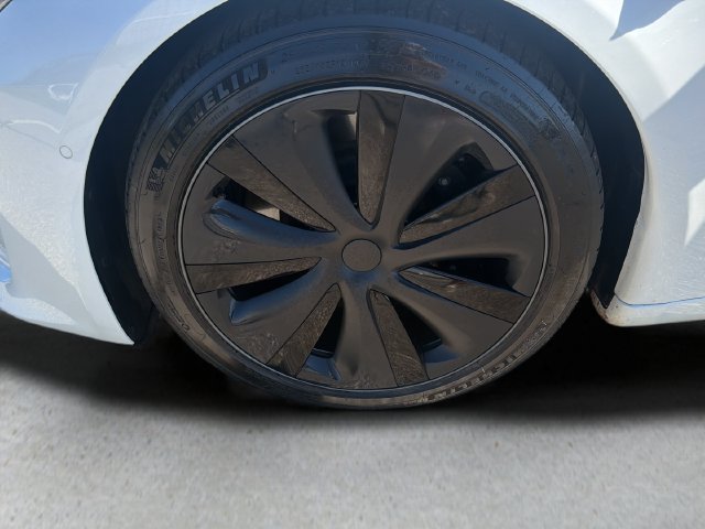 Used 2022 Tesla Model S AWD/4WD image 24