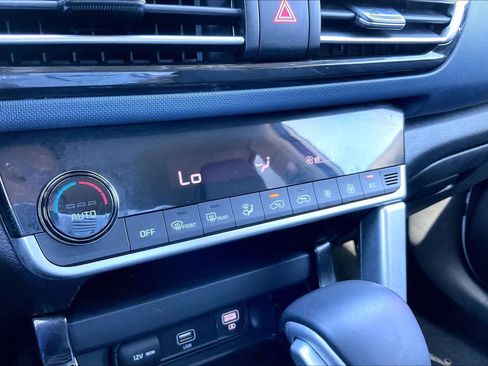 Used 2022 Kia Seltos S FWD image 34