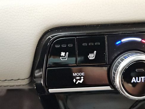 Used 2025 Honda Pilot Elite image 7