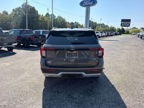 New 2027 Ford Explorer Tremor w/ Tremor Convenience Package AWD/4WD image 4