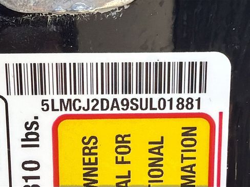 Used 2025 Lincoln Corsair Reserve image 38