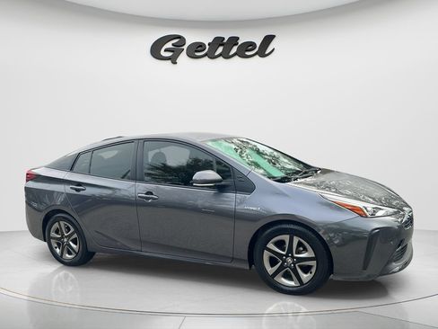 Used 2021 Toyota Prius Limited FWD image 3