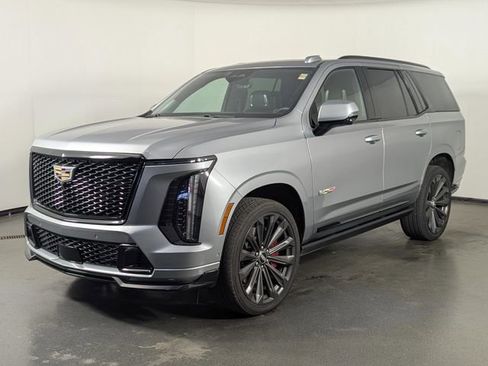 Used 2025 Cadillac Escalade V w/ LPO, Floor Liner Package image 4