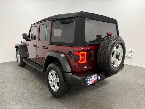 Used 2022 Jeep Wrangler Unlimited Sport image 5