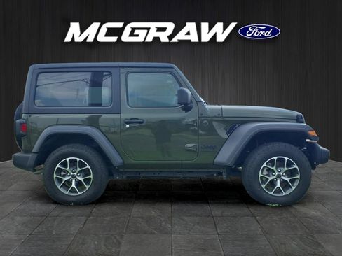 Used 2024 Jeep Wrangler Sport AWD/4WD image 8