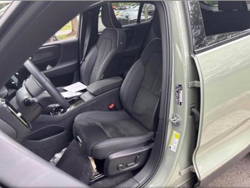 Used 2023 Volvo C40 P8 Recharge Plus AWD/4WD image 4