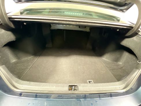 Used 2018 Toyota Camry SE image 33