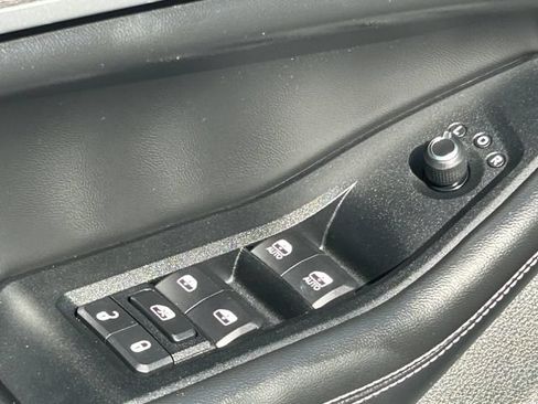 Used 2022 Jeep Grand Cherokee L Limited w/ Luxury Tech Group II AWD/4WD image 27