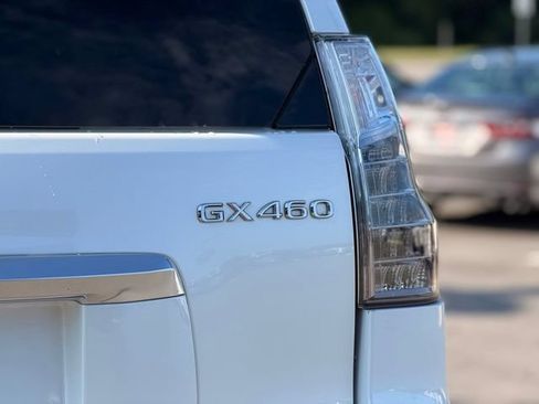 Used 2021 Lexus GX 460 Premium w/ Premium Package AWD/4WD image 10