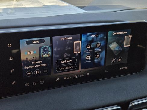 New 2026 Nissan Sentra SR w/ SR Premium Package FWD image 21