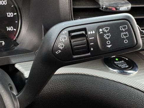 Used 2021 Ford Explorer XLT w/ Equipment Group 202A image 22