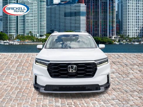 Certified 2023 Honda Pilot Elite image 2