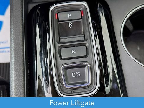 Used 2024 Honda Pilot Touring image 23