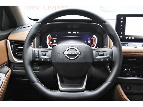 Used 2026 Nissan Rogue Platinum w/ Platinum Premium Package AWD/4WD image 13