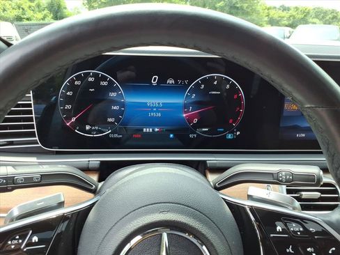 Used 2024 Mercedes-Benz GLE 450 4MATIC image 18