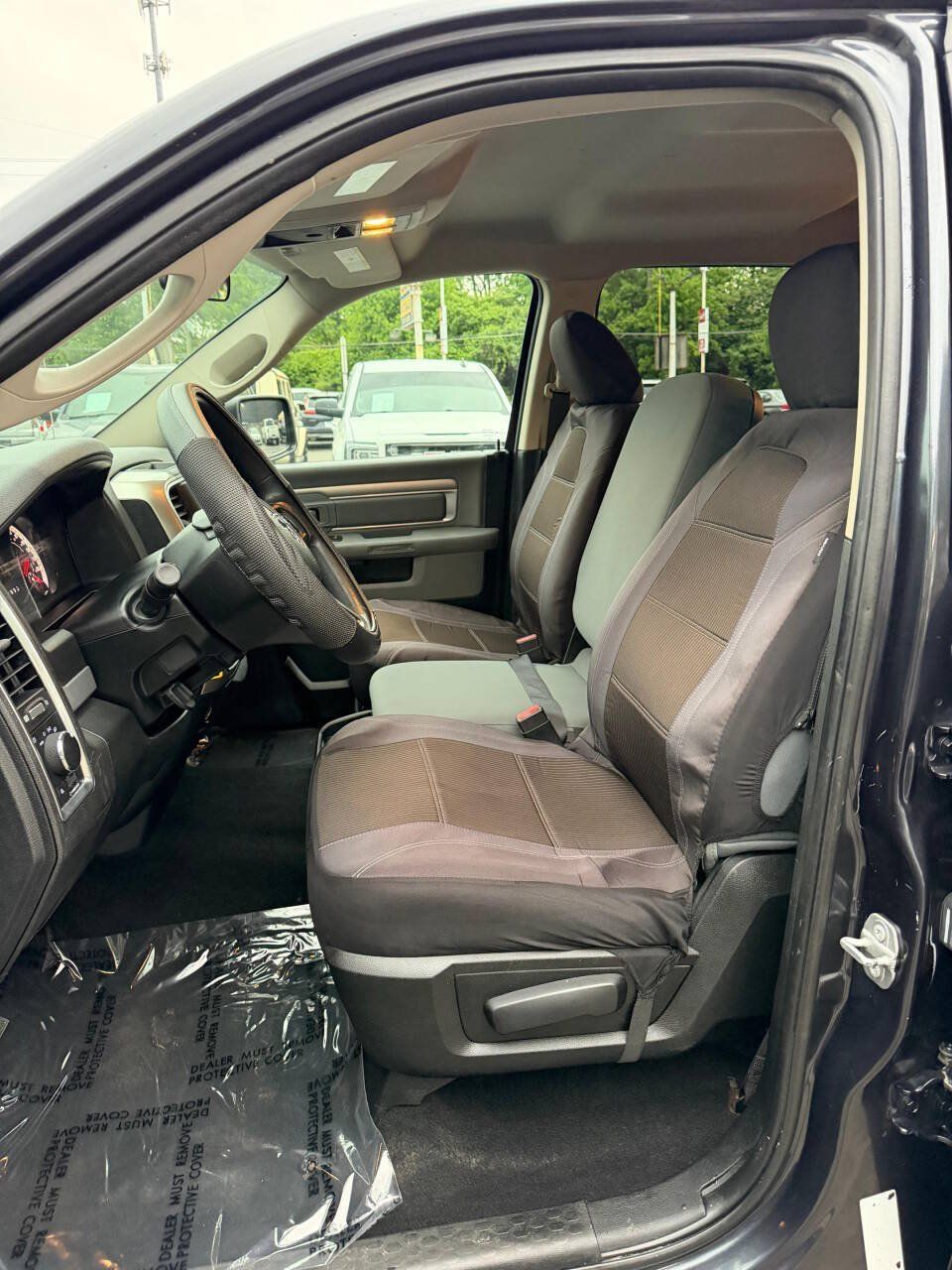 Used 2018 RAM 1500 Classic SLT AWD/4WD image 12