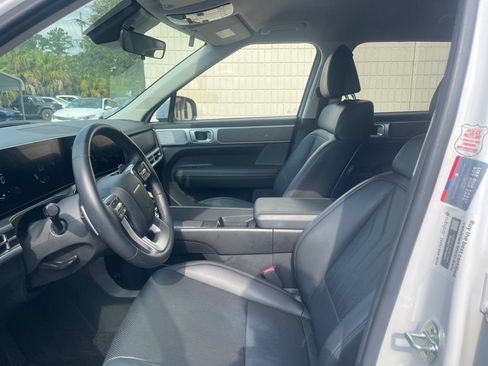 Used 2025 Hyundai Santa Fe SEL FWD image 11