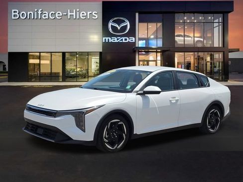 Used 2025 Kia K4 EX FWD image 2