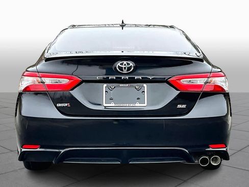 Used 2019 Toyota Camry SE image 5