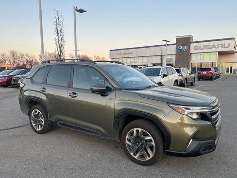 Used 2025 Subaru Forester Limited image 1