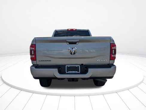 Used 2024 RAM 2500 Laramie AWD/4WD image 4