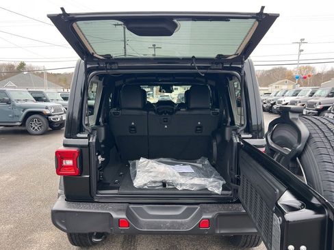 New 2026 Jeep Wrangler Sahara image 17
