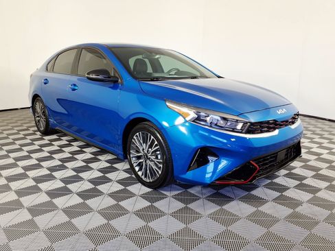 Used 2023 Kia Forte GT-Line w/ GT-Line Premium Package FWD image 3