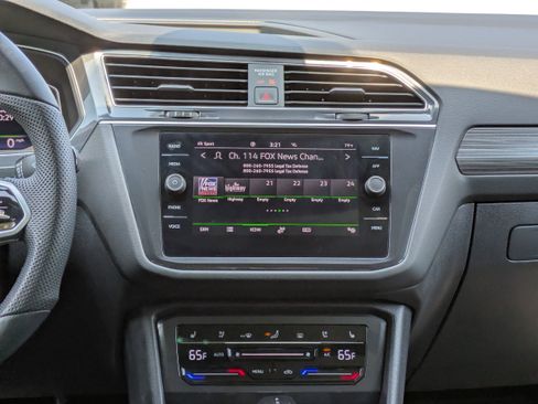 Certified 2024 Volkswagen Tiguan SEL R-Line image 19