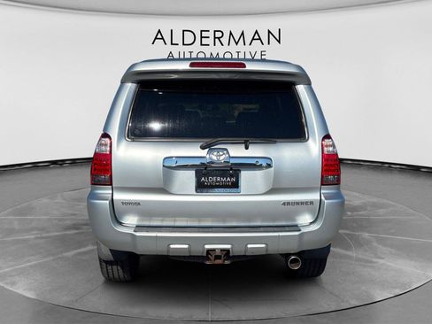 Used 2008 Toyota 4Runner SR5 AWD/4WD image 4