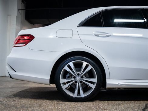 Used 2014 Mercedes-Benz E 350 4MATIC Sedan image 11