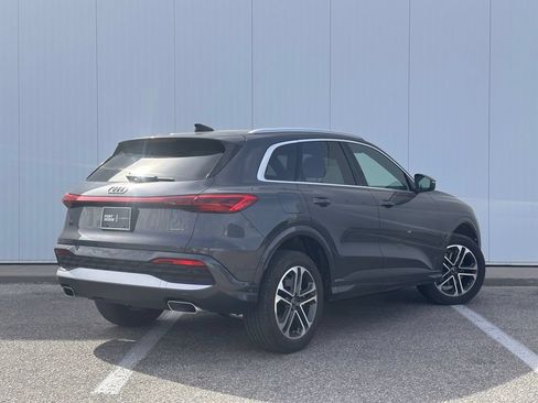 Used 2025 Audi Q5 Premium AWD/4WD image 6