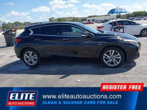 Used 2018 INFINITI QX30 FWD image 26