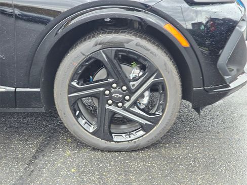 New 2026 Chevrolet Equinox EV RS image 2