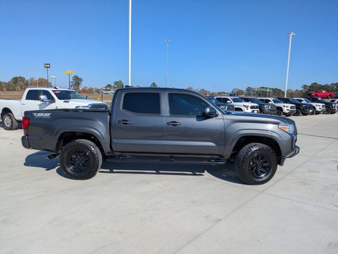 Certified 2023 Toyota Tacoma SR image 9