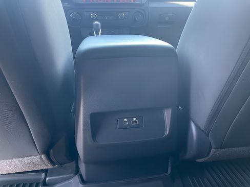 Used 2025 Nissan Frontier PRO-4X AWD/4WD image 17