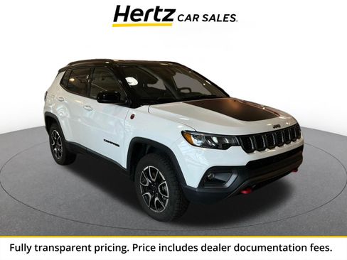 Used 2025 Jeep Compass Trailhawk AWD/4WD image 1