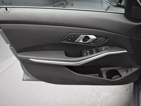 Used 2024 BMW 330i Sedan image 10