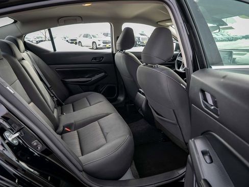 Used 2024 Nissan Altima 2.5 SV image 17