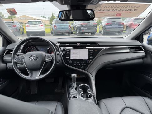 Certified 2019 Toyota Camry XSE FWD image 11