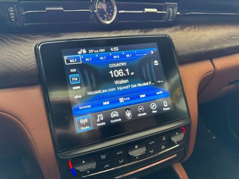 Used 2019 Maserati Quattroporte S Q4 AWD/4WD image 27