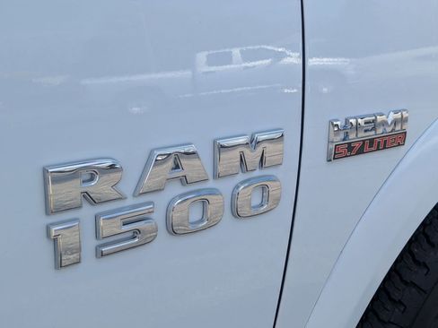 Used 2018 RAM 1500 Classic SLT AWD/4WD image 25