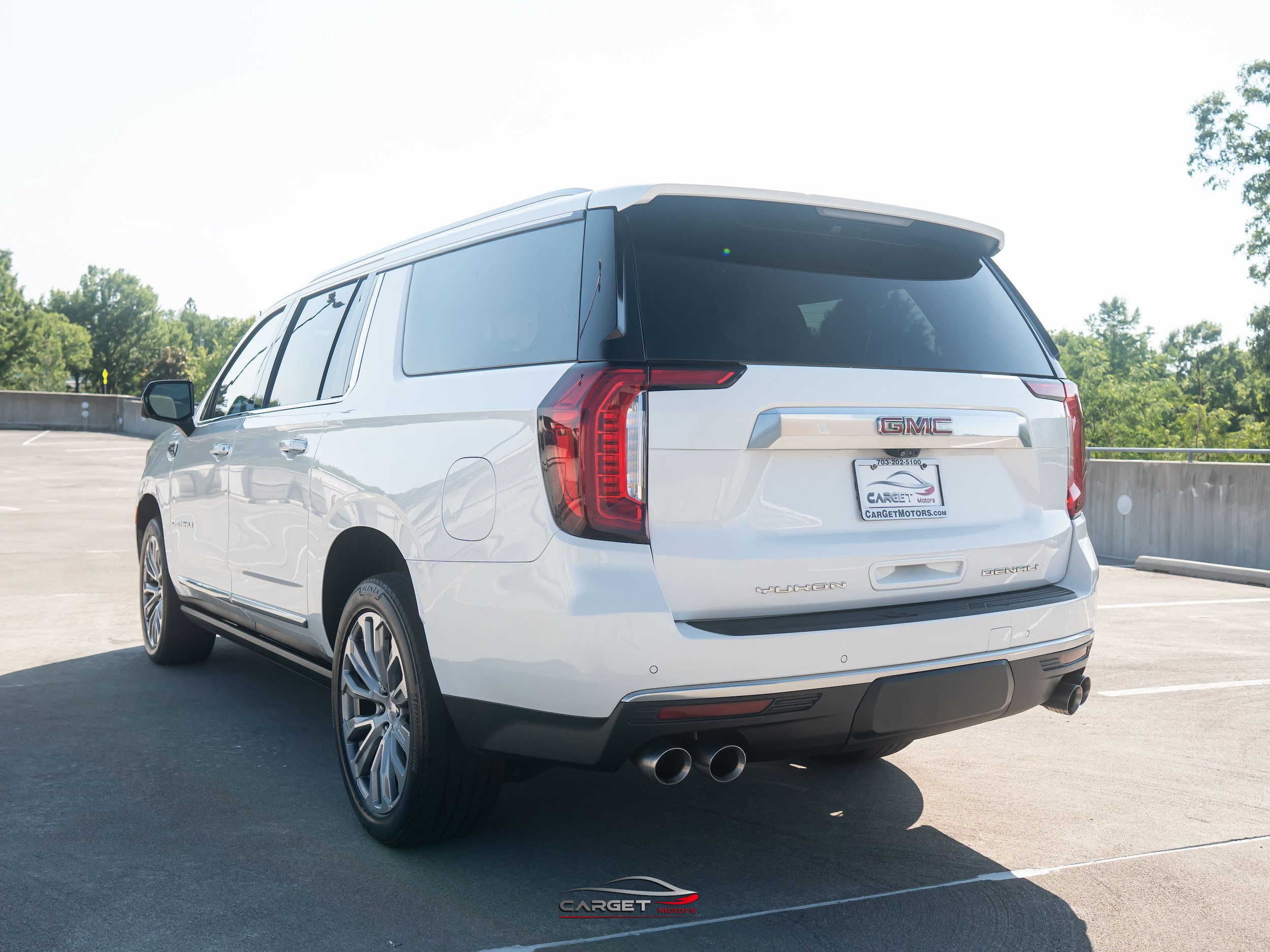 Used 2021 GMC Yukon XL Denali w/ Denali Premium Package AWD/4WD image 5