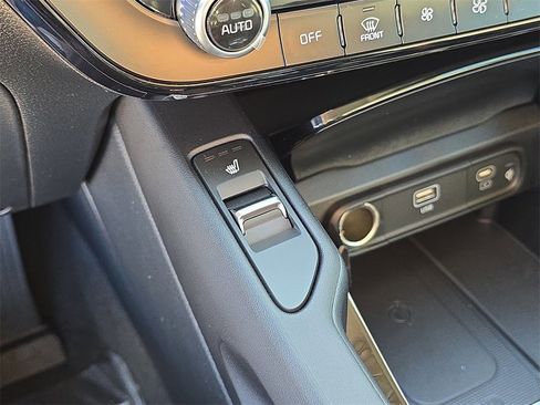 New 2025 Kia Telluride S image 30